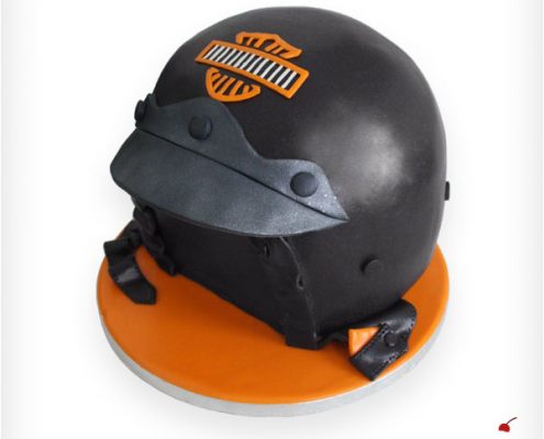 Thementorte in 3D als Motorradhelm zum Geburtstag